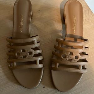 Ferragamo Finn Napa sandals new never worn